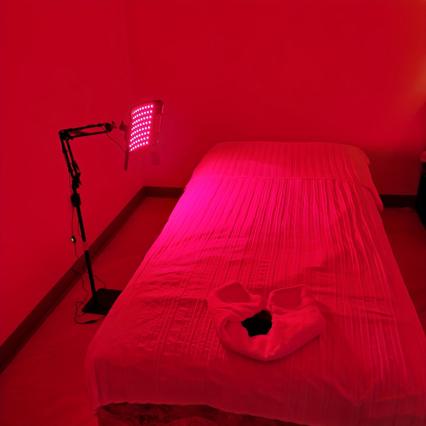 Red Light Therapy Lamp 660nm & 850nm with Stand - Body Wellness & Skin Care Device